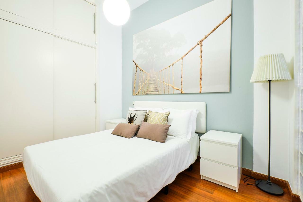 Puerta Del Sol Boutique Apartman Madrid Kültér fotó